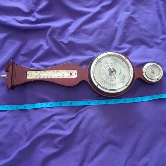Vintage Weather Station Includes Thermometer, Thermor Barometer and Hygrometer - Picture 2 of 15